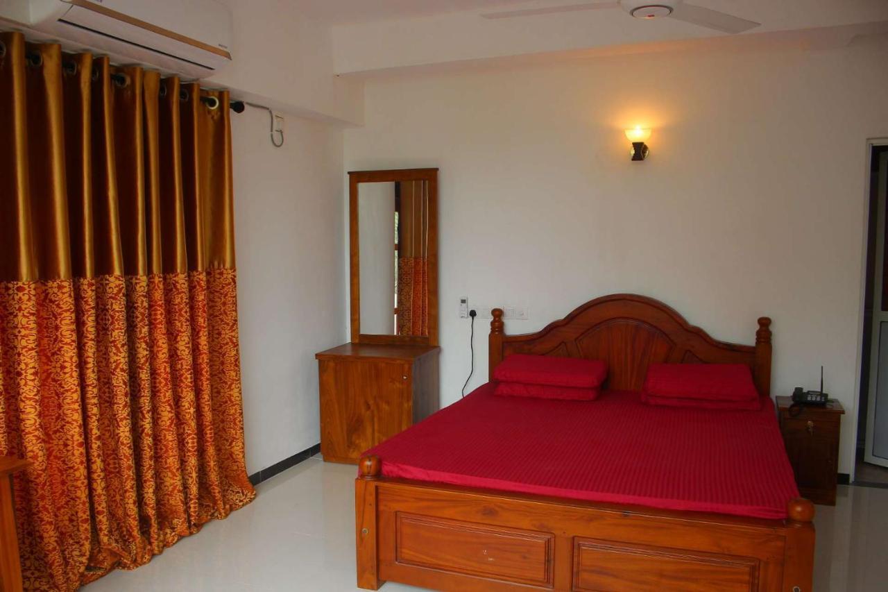 Heritage Eco Resort Kelaniya Esterno foto